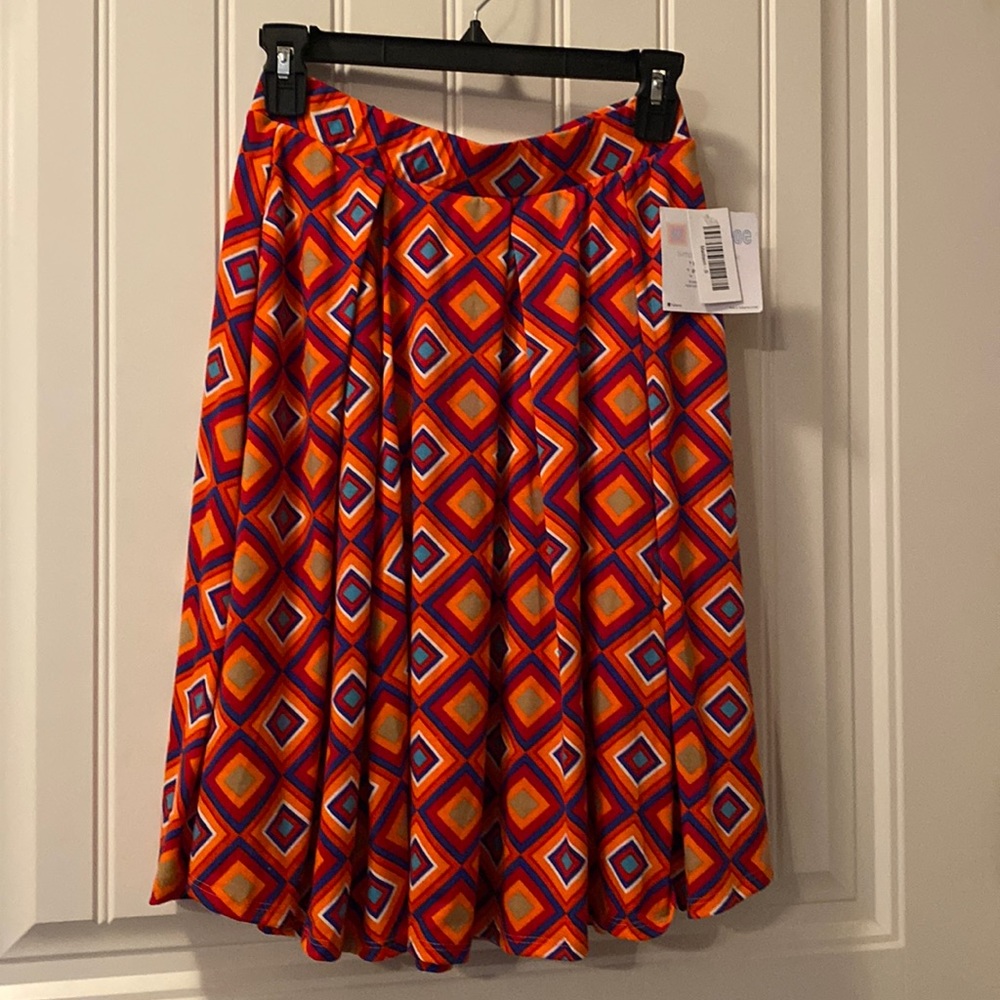 LulaRoe Madison pleated skirt. Multicolored. NWT. Size Small.